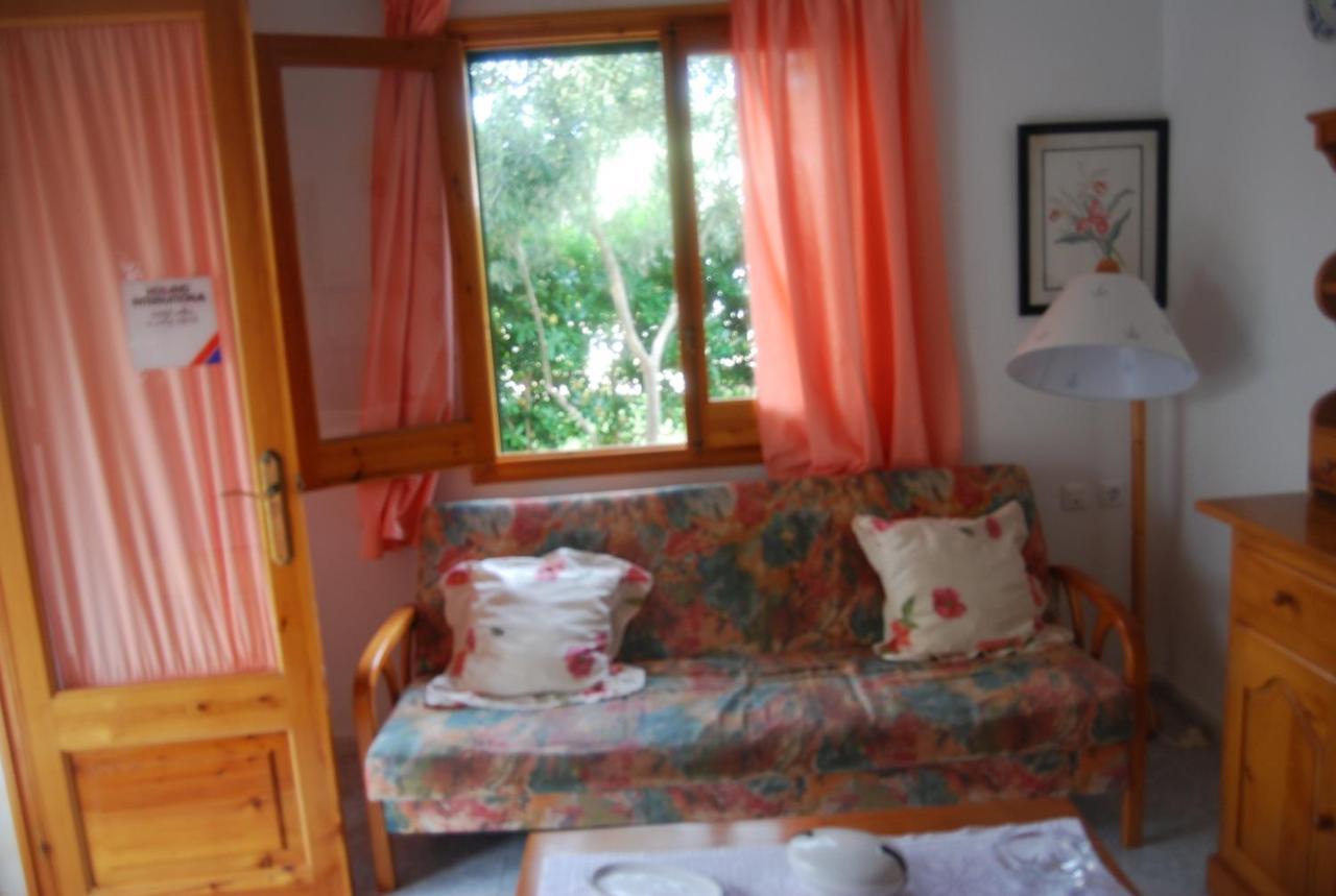 Ferienwohnung Es Pins Cala Blanca  Zimmer foto
